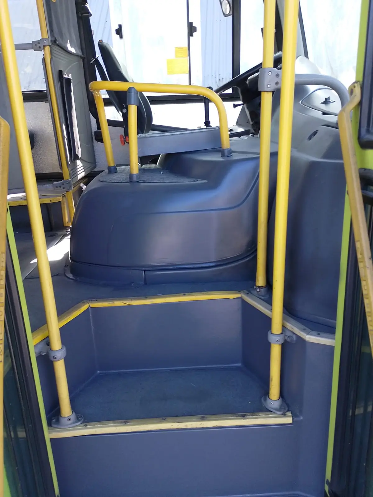 Neobus Mega plus, Mercedes-Benz OF-1721 (208cv), 2016 — foto 9