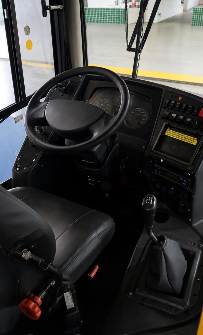 Maxibus Dolphin III, Agrale MA 15.0 (Maxxforce 4.8H), 2013 — foto 6