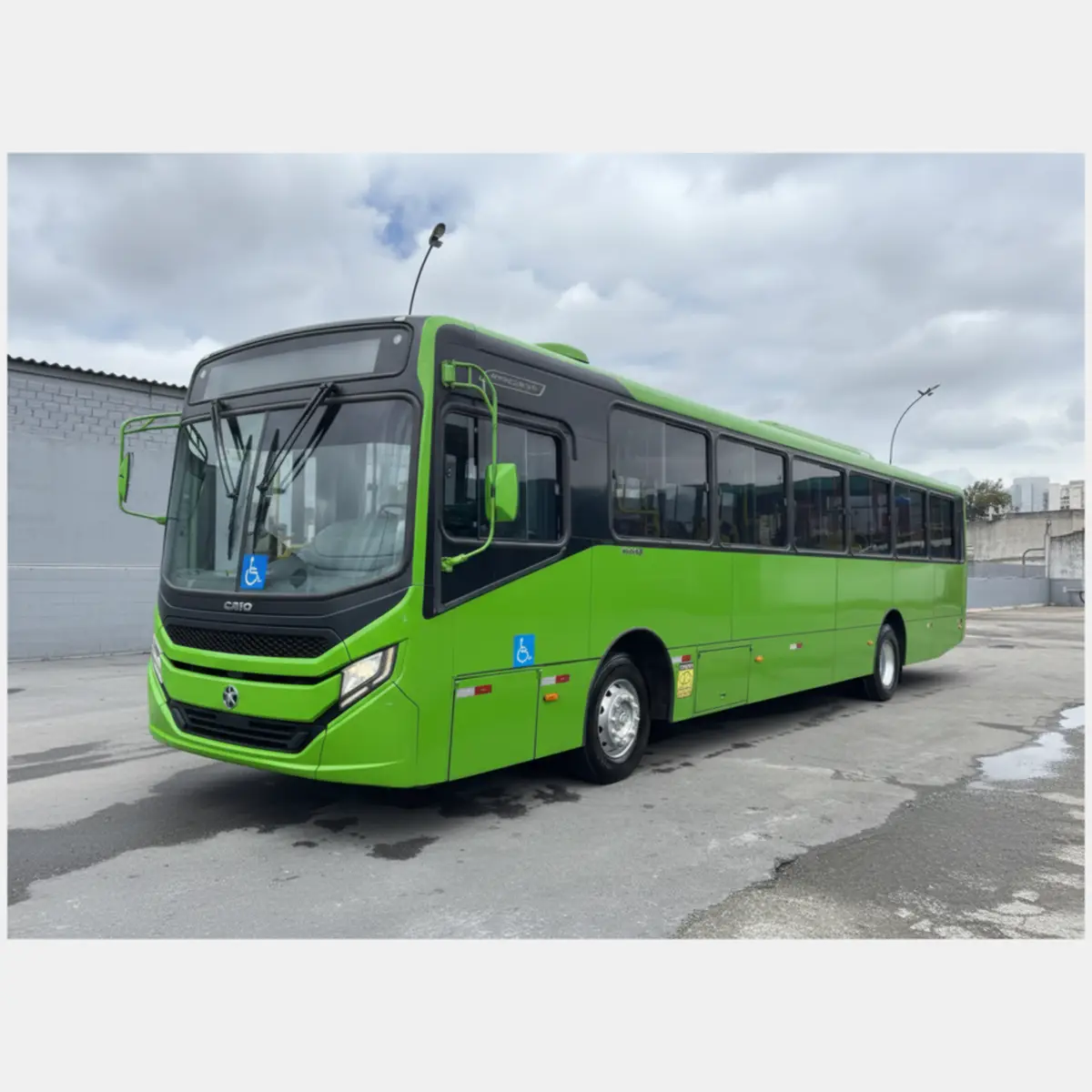 Caio Apache Vip V, Mercedes-Benz OF-1721 (208cv), 2022 — foto 5