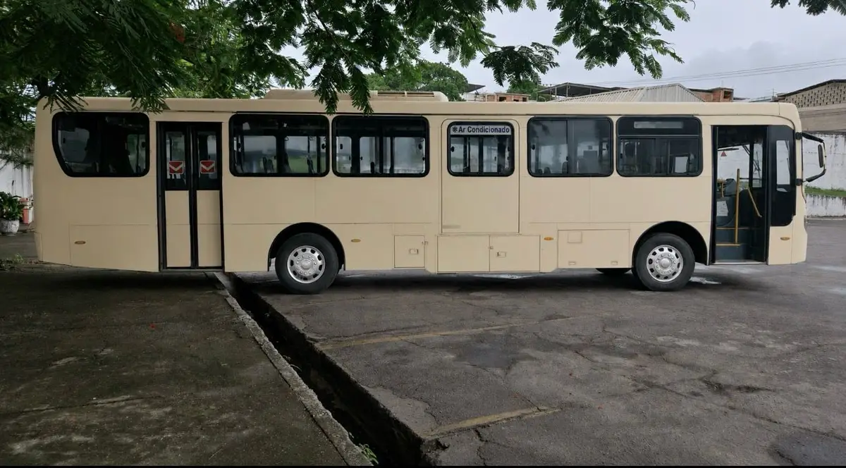 Caio Apache Vip IV, Mercedes-Benz OF-1721 (208cv), 2020 — foto 2