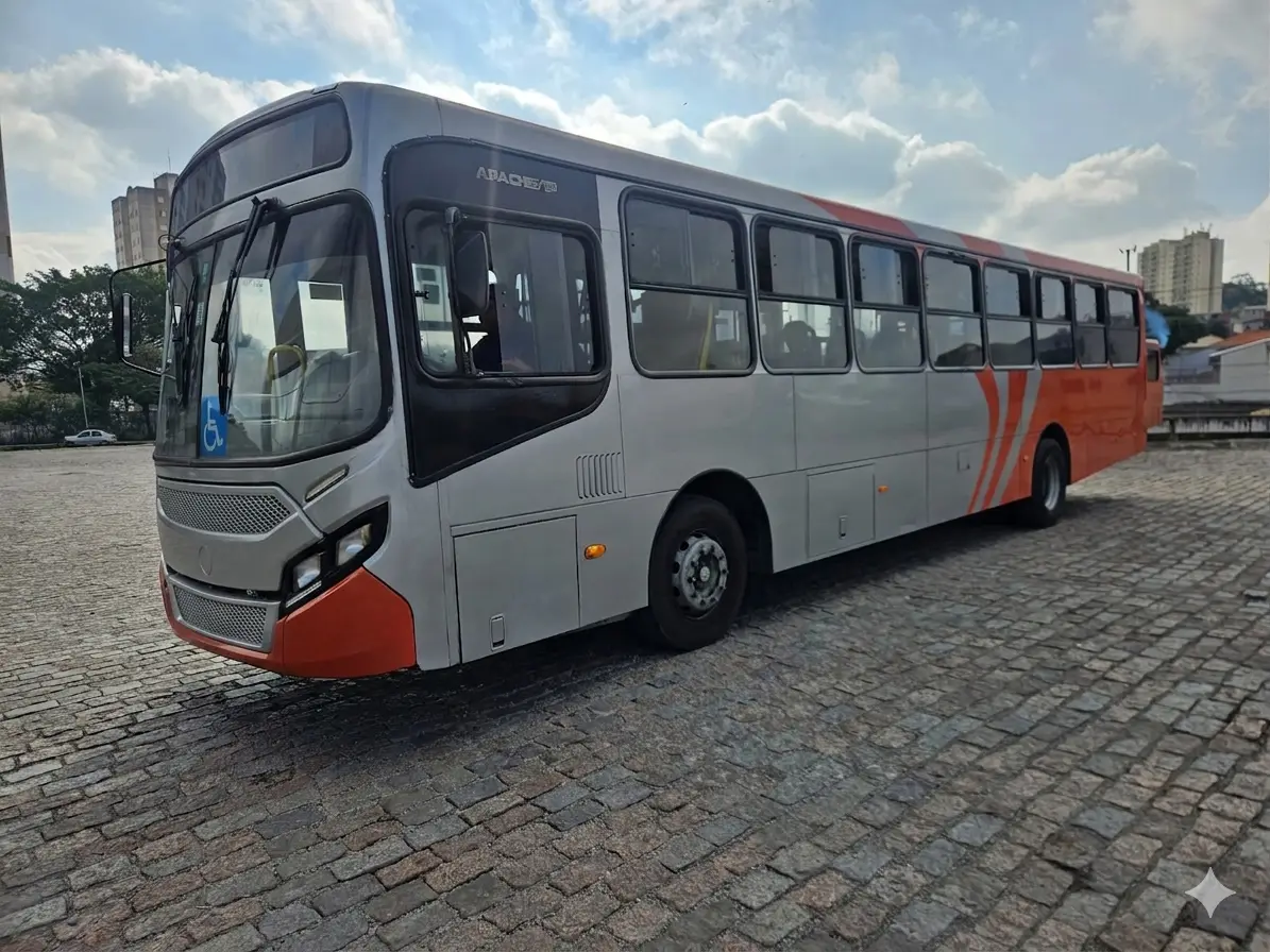 Caio Apache Vip IV, Mercedes-Benz OF-1721 (208cv), 2016 — foto 2