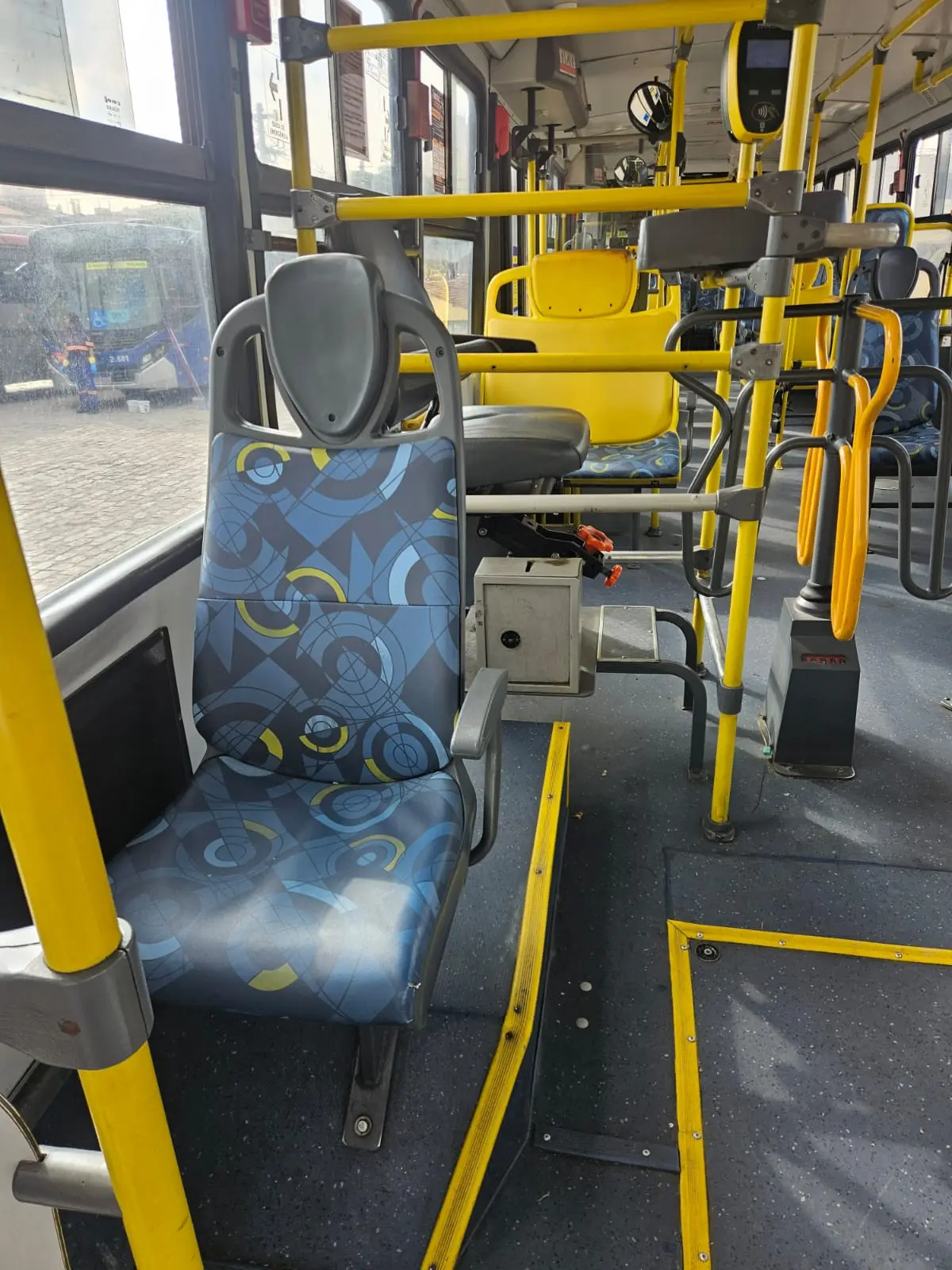 Caio Apache Vip IV, Mercedes-Benz OF-1721 (208cv), 2016 — foto 11