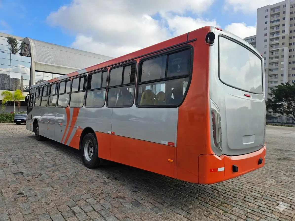 Caio Apache Vip IV, Mercedes-Benz OF-1721 (208cv), 2016 — foto 3