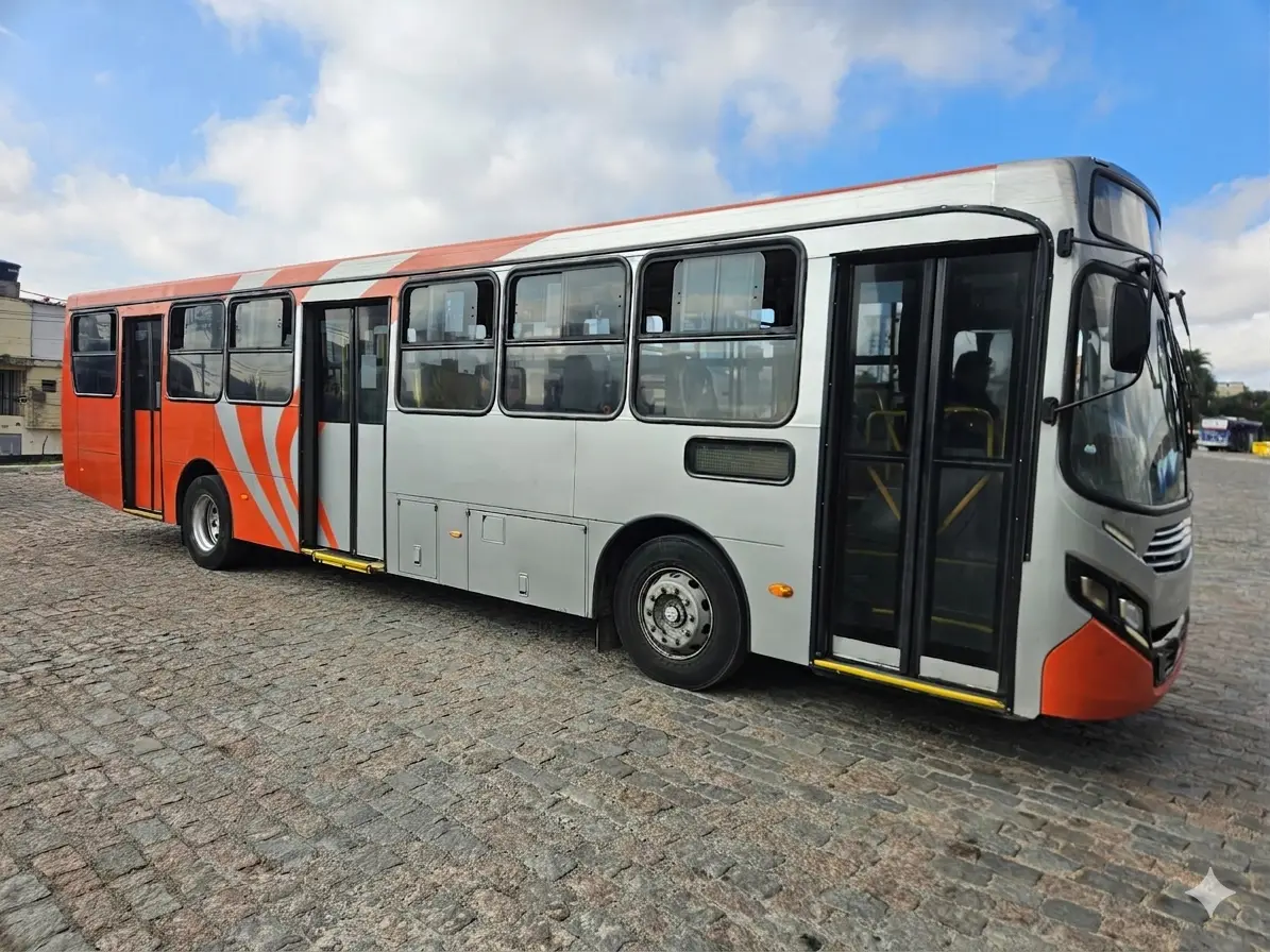 Caio Apache Vip IV, Mercedes-Benz OF-1721 (208cv), 2016 — foto 5