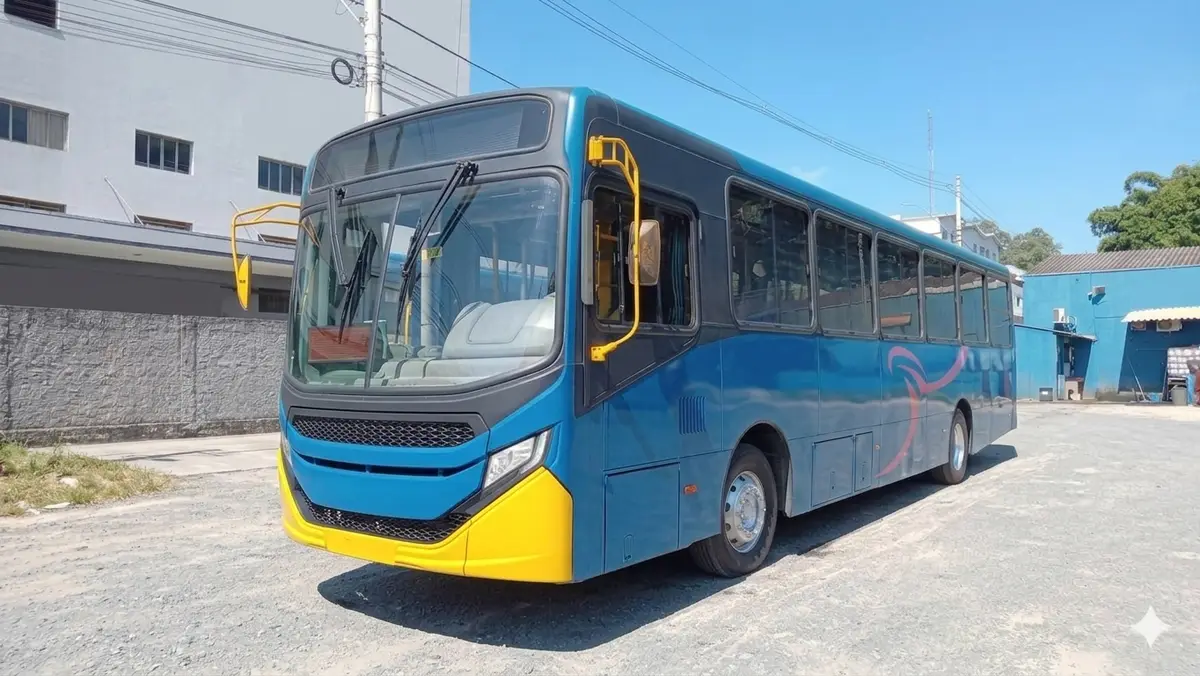 Caio Apache Vip V, Mercedes-Benz OF-1721 (208cv), 2023 — foto 2