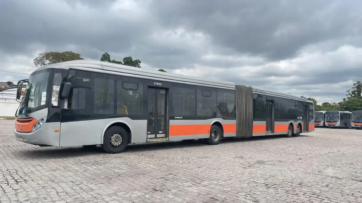 Caio Millennium BRT Superarticulado, Mercedes-Benz O-500UA 2836 (354cv), 2014 — foto 3
