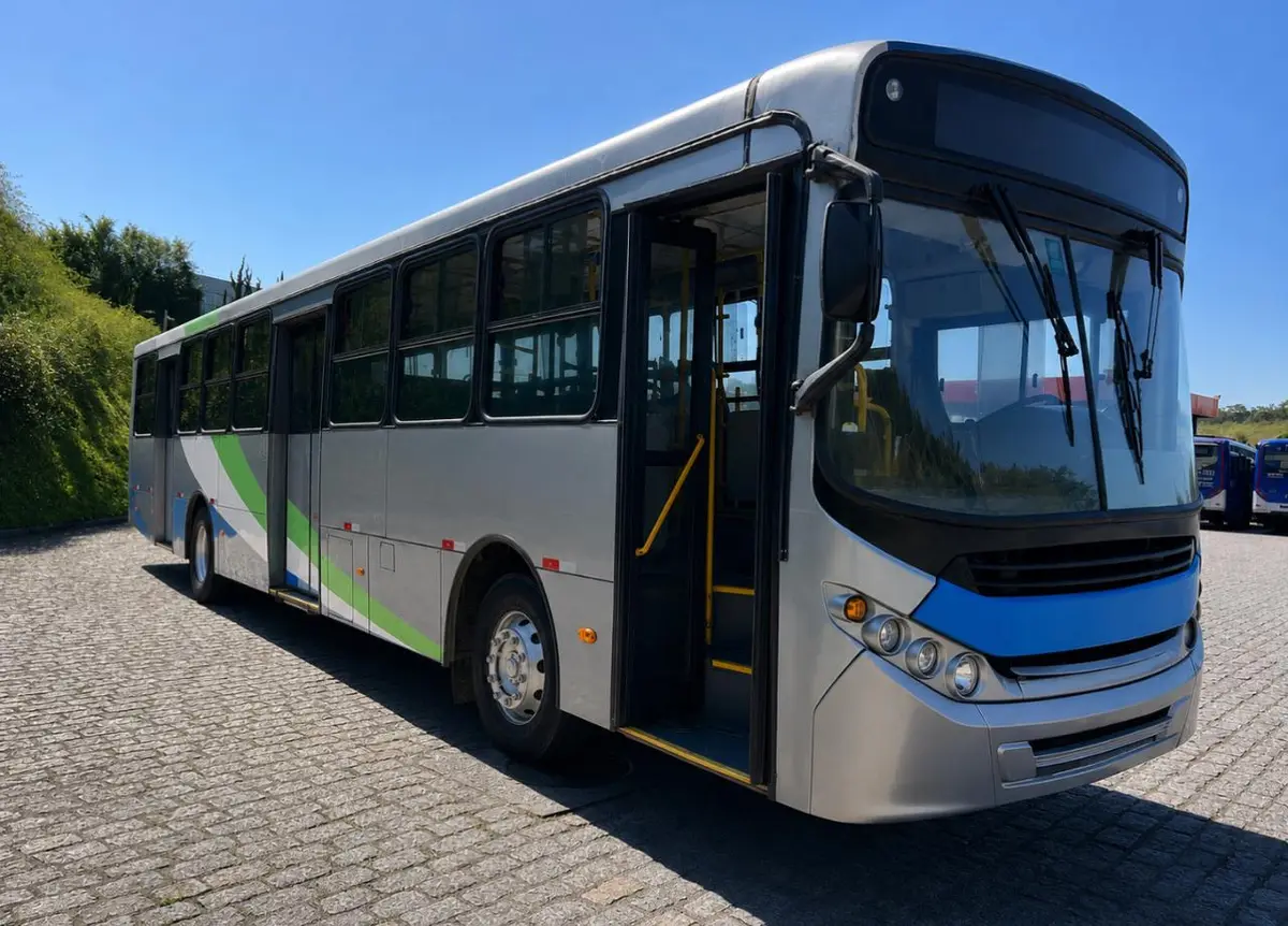Caio Apache Vip III, Mercedes-Benz OF-1721 (208cv), 2013 — foto 2