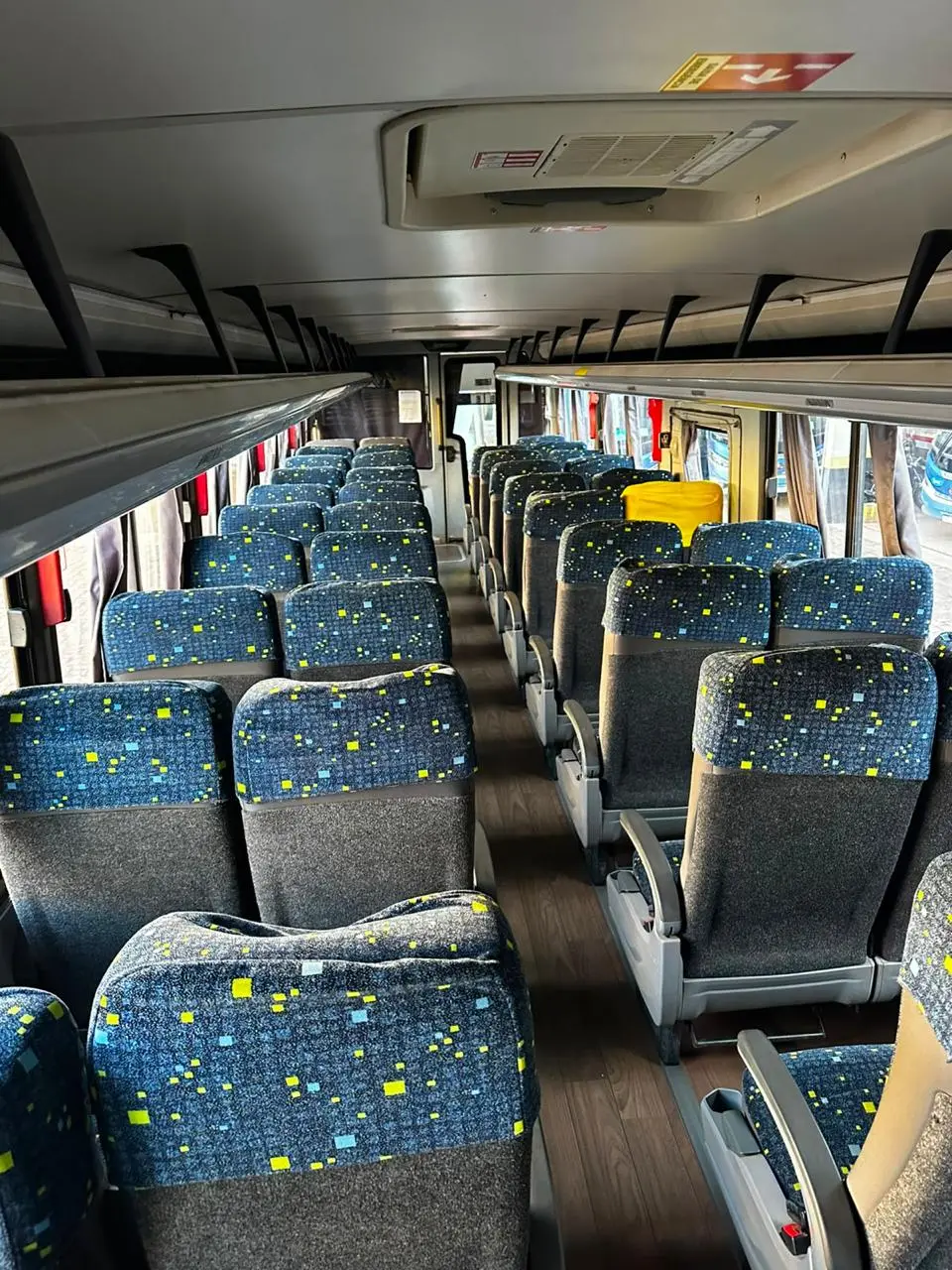 Comil Versatile Midi II, Mercedes-Benz OF-1621 (208cv), 2022 — foto 9