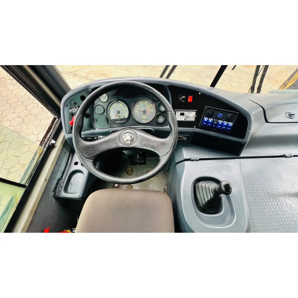 Neobus Spectrum Road 330, Mercedes-Benz OF-1722 (218cv), 2011 — foto 13