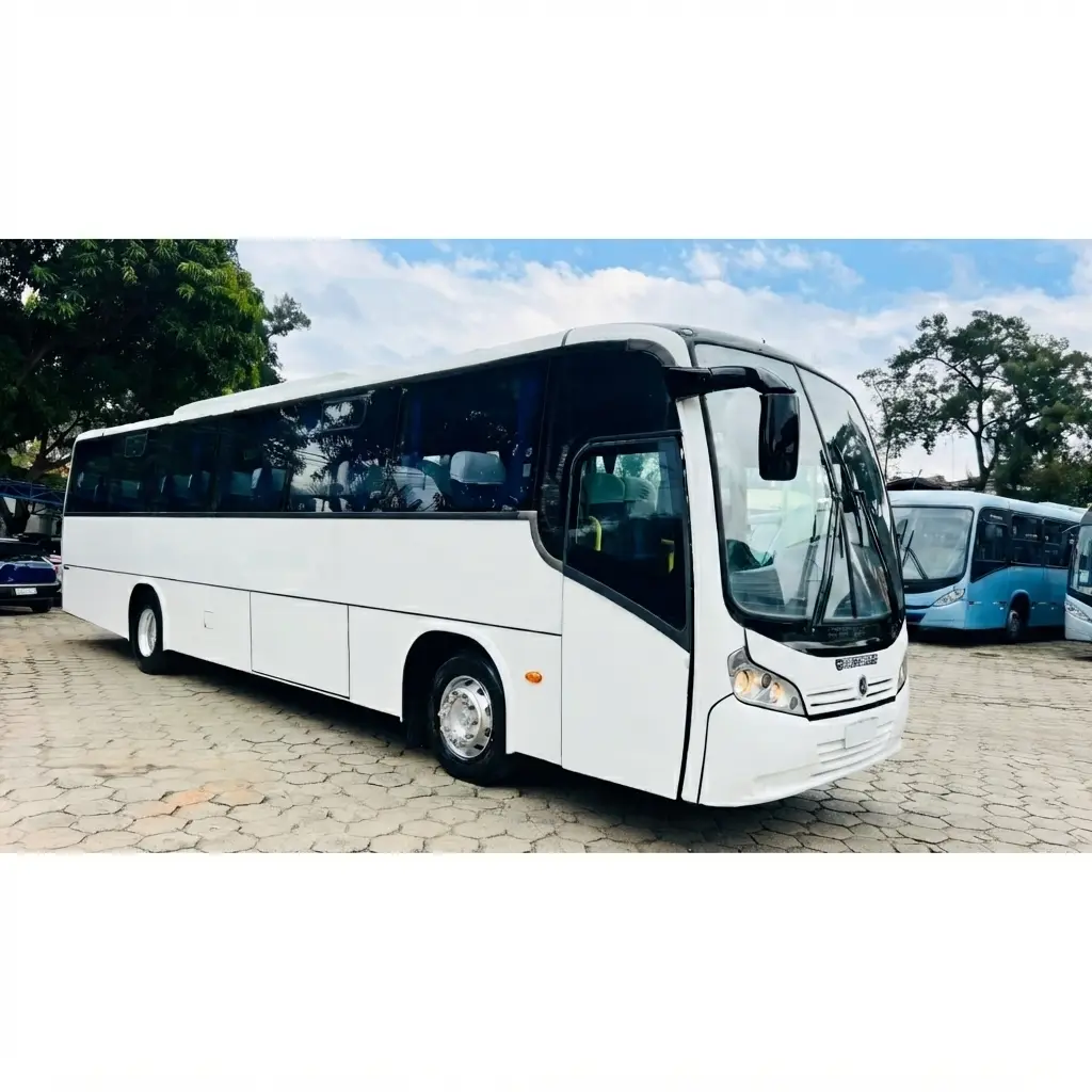 Neobus Spectrum Road 330, Mercedes-Benz OF-1722 (218cv), 2011
