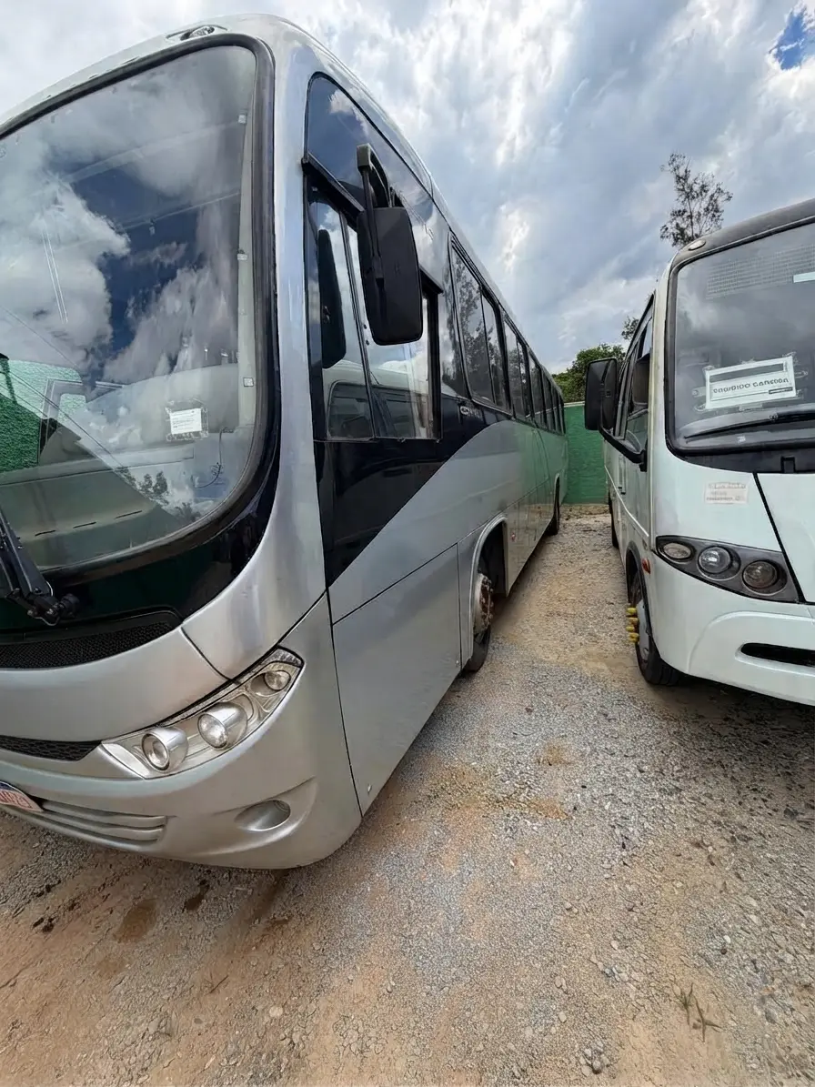 Comil Versatile Gold, Mercedes-Benz OF-1721 (208cv), 2022 — foto 4