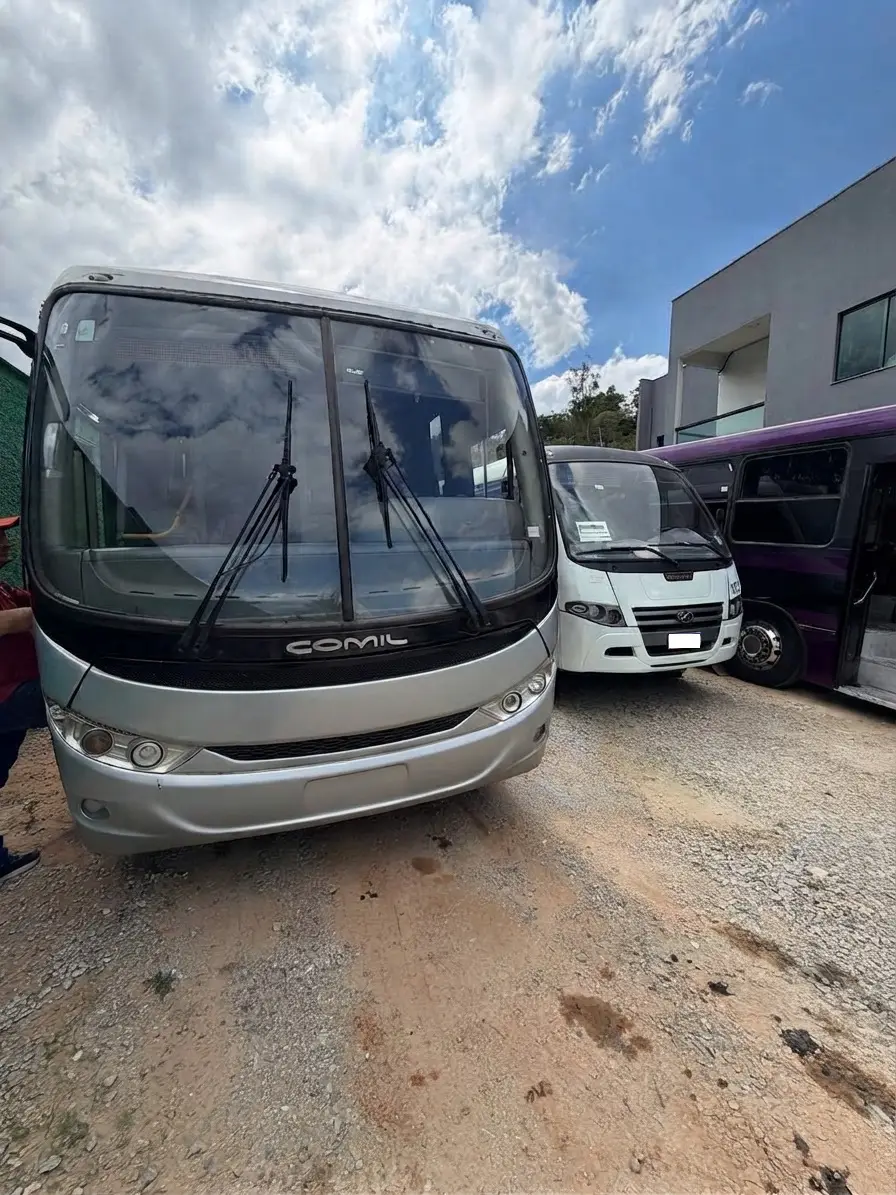 Comil Versatile Gold, Mercedes-Benz OF-1721 (208cv), 2022 — foto 3