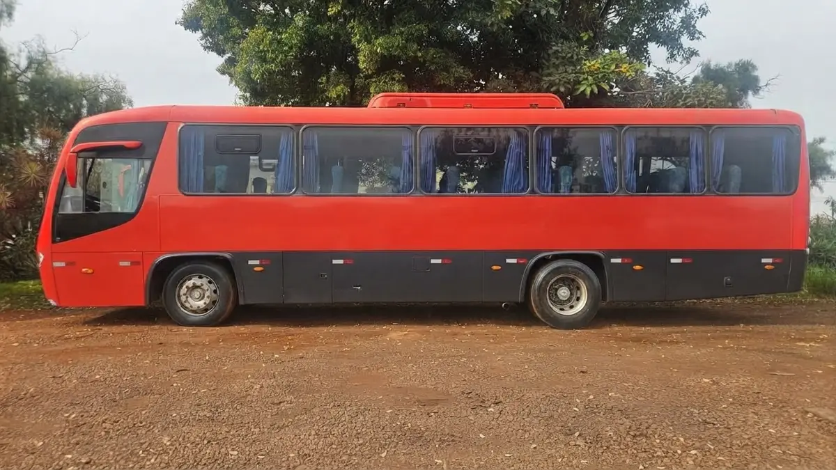 Comil Versatile Midi II, Mercedes-Benz OF-1519R (185cv), 2014 — foto 6