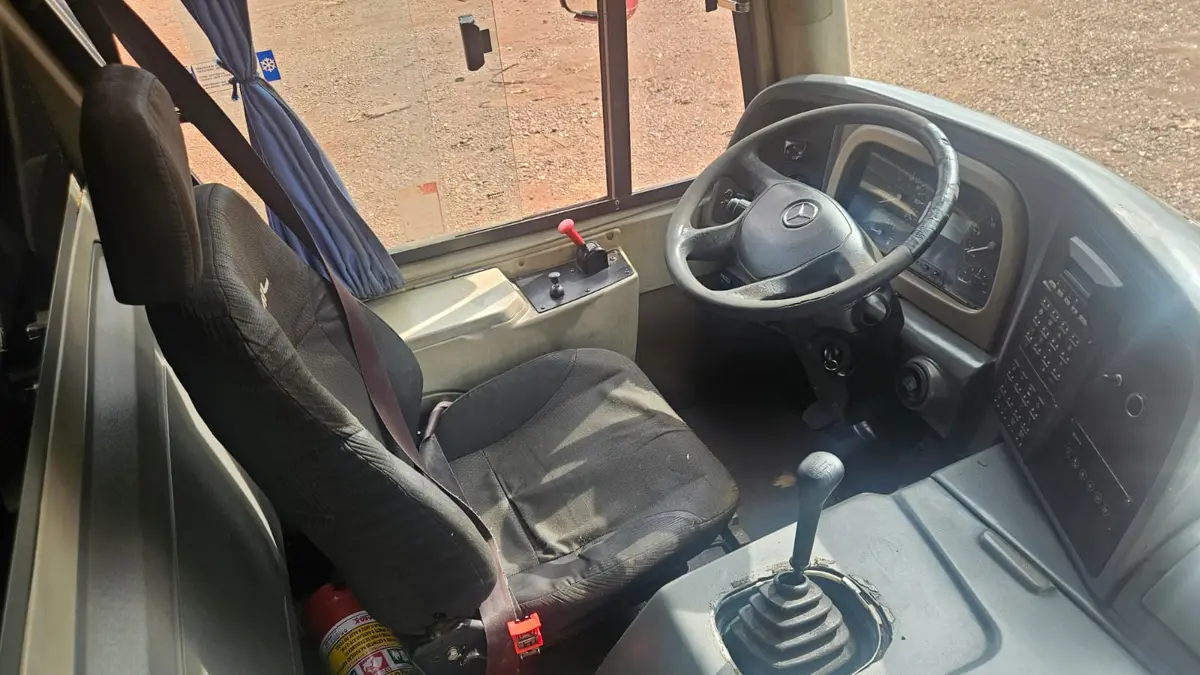 Comil Versatile Midi II, Mercedes-Benz OF-1519R (185cv), 2014 — foto 7
