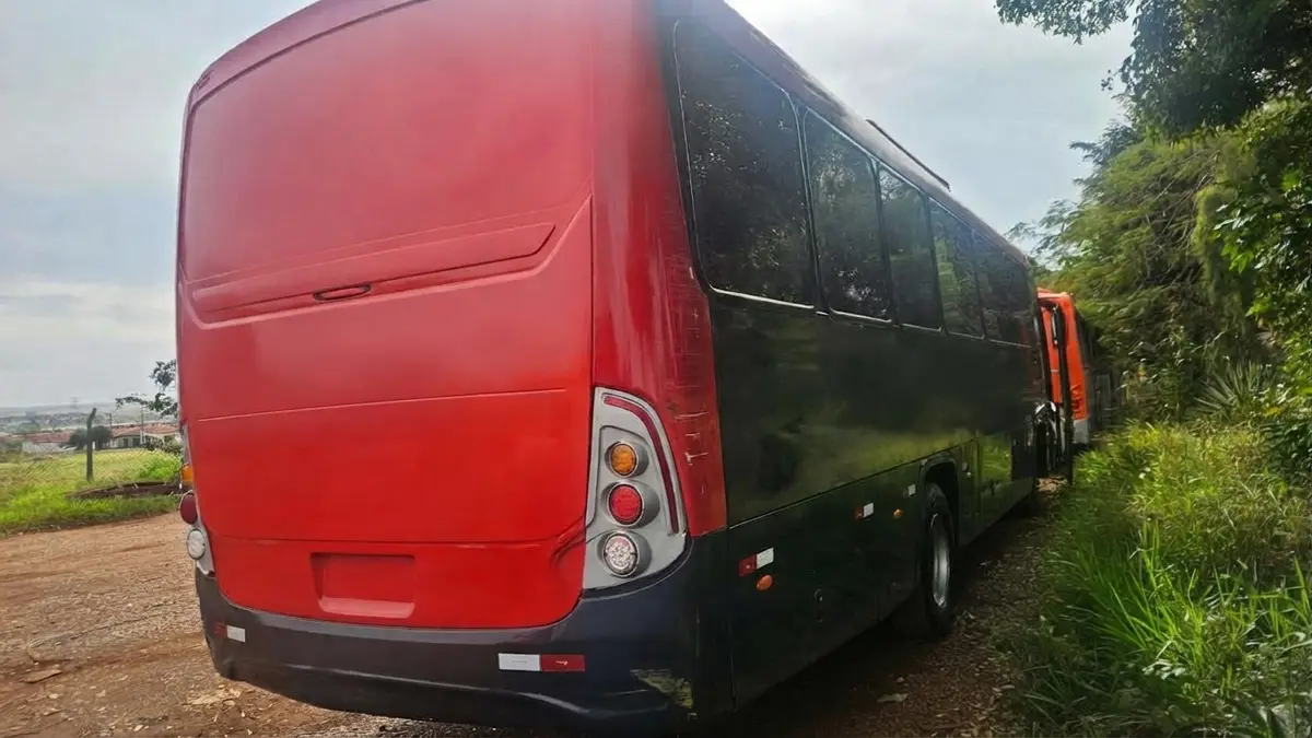 Comil Versatile Midi II, Mercedes-Benz OF-1519R (185cv), 2014 — foto 5