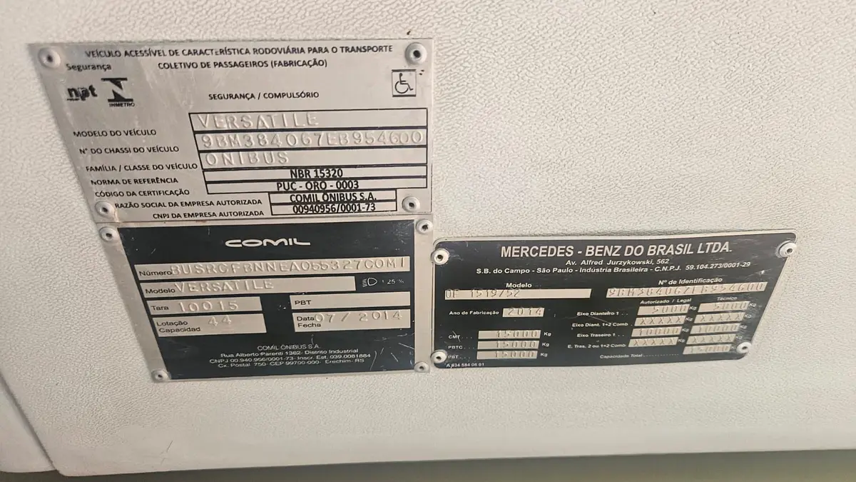 Comil Versatile Midi II, Mercedes-Benz OF-1519R (185cv), 2014 — foto 12