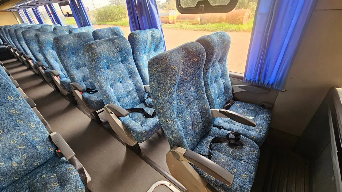 Comil Versatile Midi II, Mercedes-Benz OF-1519R (185cv), 2014 — foto 8