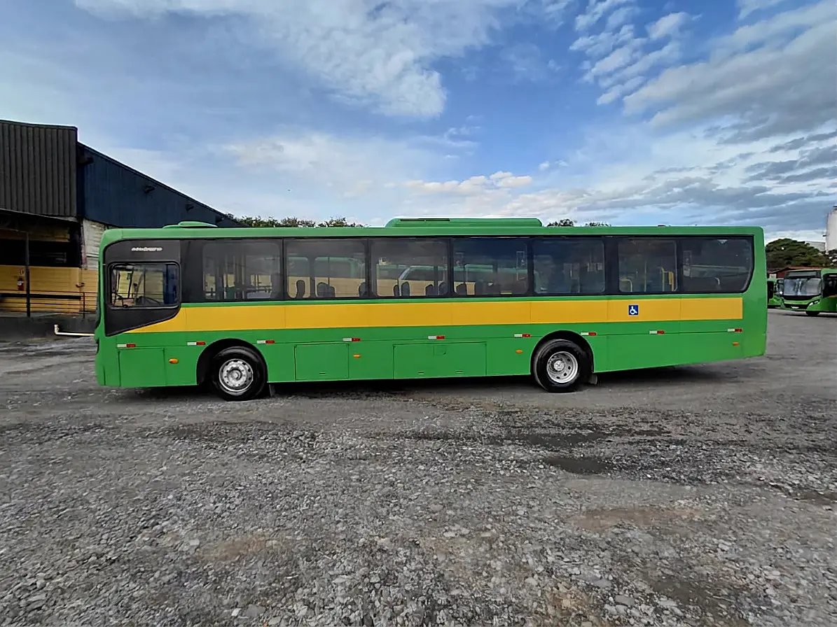 Caio Apache Vip IV, Mercedes-Benz OF-1721 (208cv), 2017 — foto 3