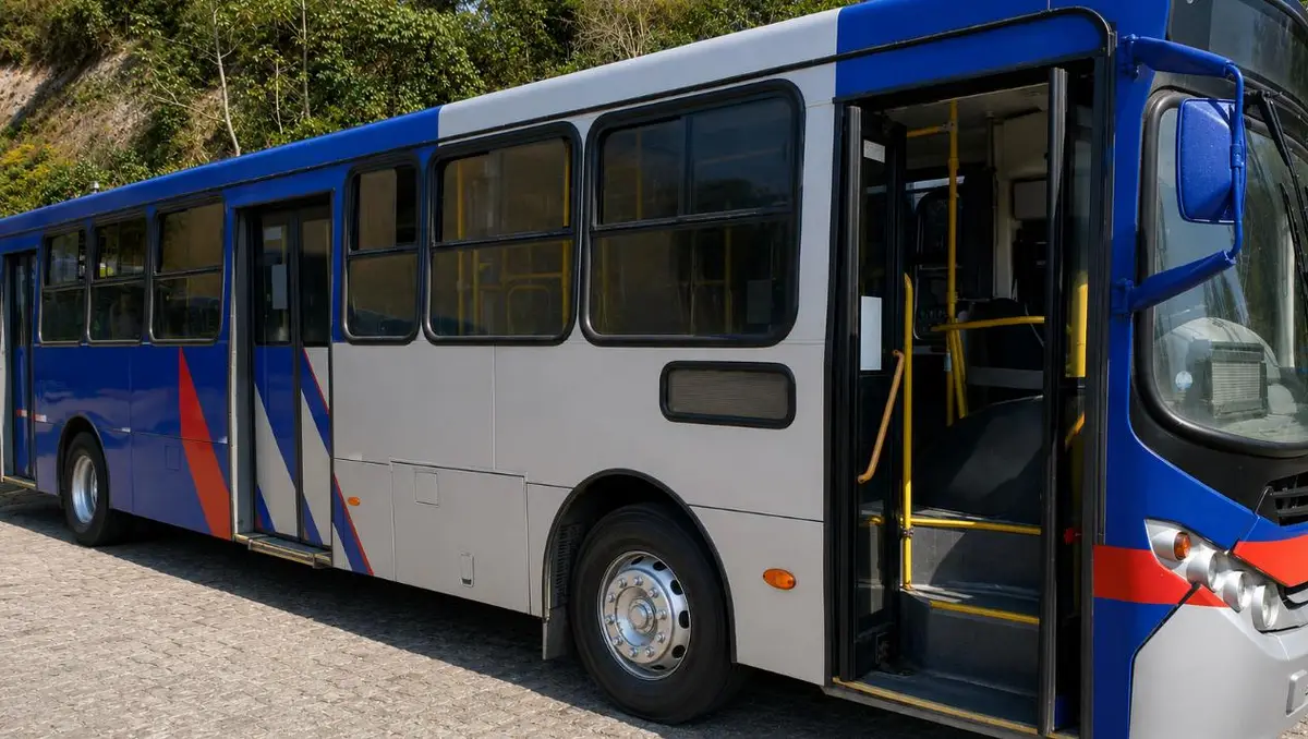 Caio Apache Vip III, Mercedes-Benz OF-1721 (208cv), 2014 — foto 2