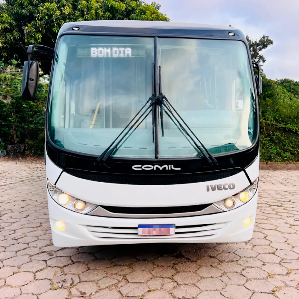 Comil Versatille Gold, Iveco 170S28 F (Fretamento), 2023 — foto 2