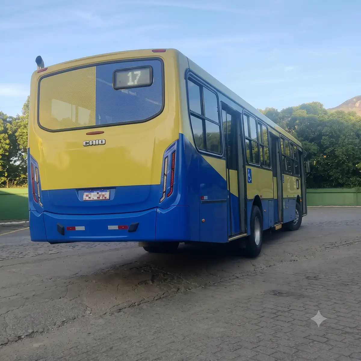 Caio Apache Vip IV, Mercedes-Benz OF-1721 (208cv), 2017 — foto 6