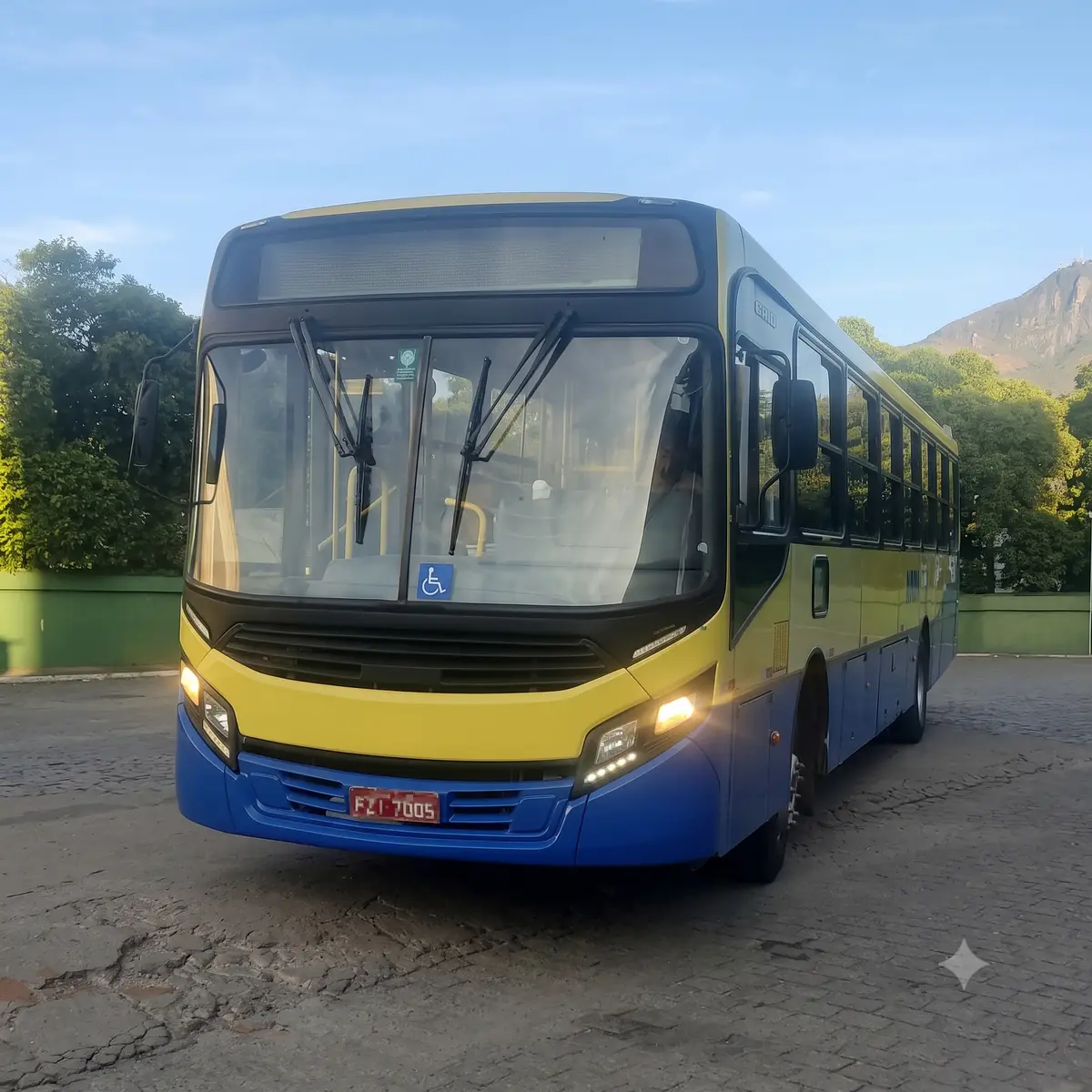 Caio Apache Vip IV, Mercedes-Benz OF-1721 (208cv), 2017 — foto 4