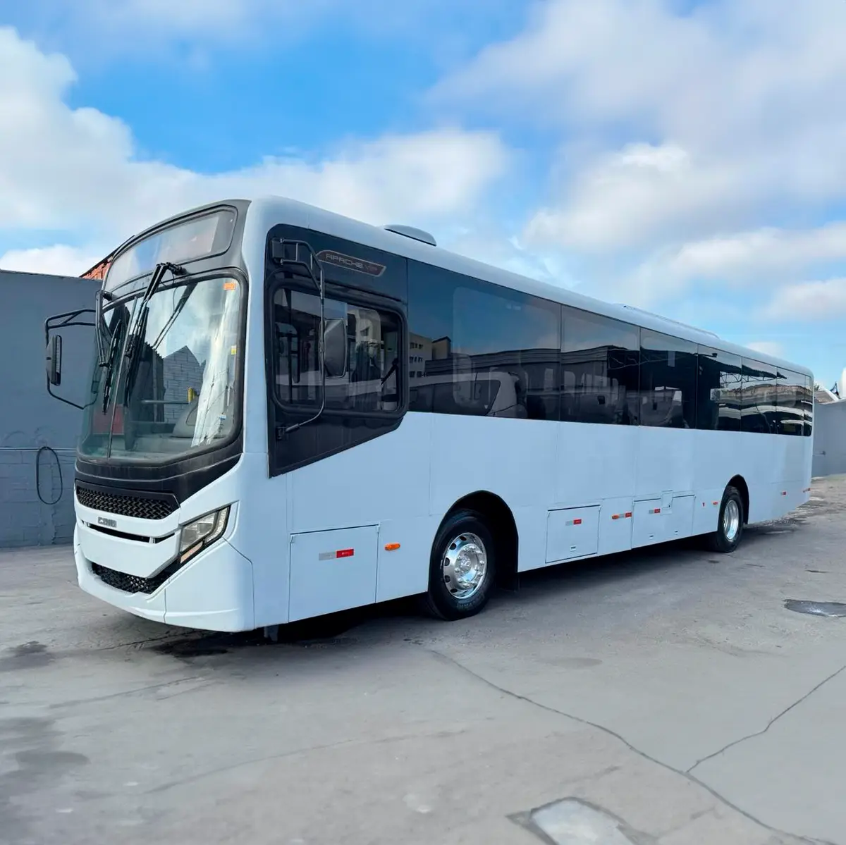 Caio Apache Vip V, Mercedes-Benz OF-1721L (208cv), 2022 — foto 3
