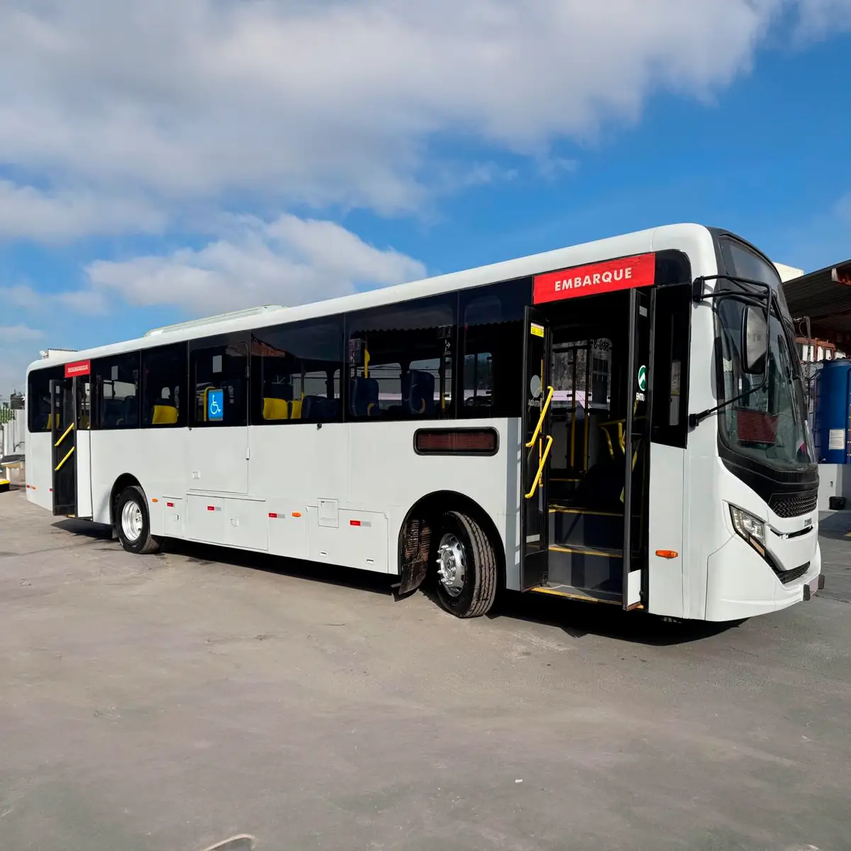 Caio Apache Vip V, Mercedes-Benz OF-1721L (208cv), 2022 — foto 2