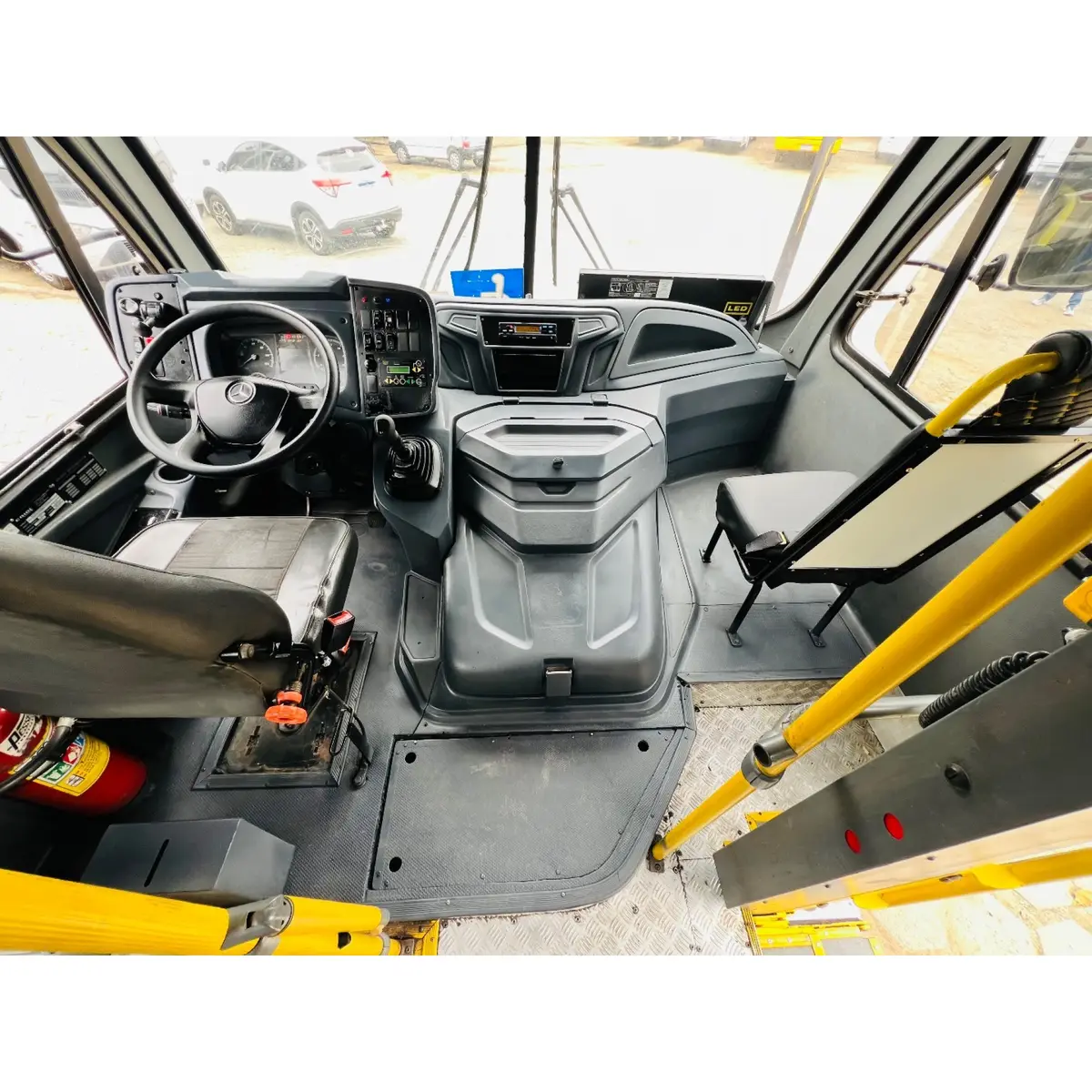 Caio F2400, Mercedes-Benz LO-916 (156cv), 2020 — foto 16