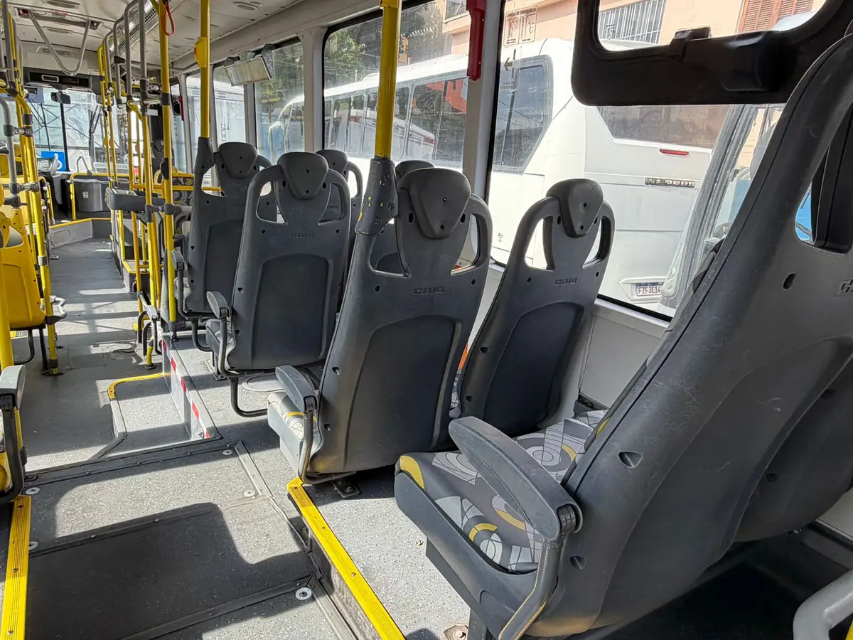 Caio Millennium IV Low Entry, Volvo B290R LE Urbano, 2015 — foto 12