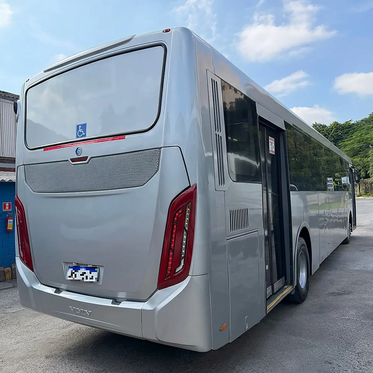 Caio Millennium IV Low Entry, Volvo B290R LE Urbano, 2015 — foto 3