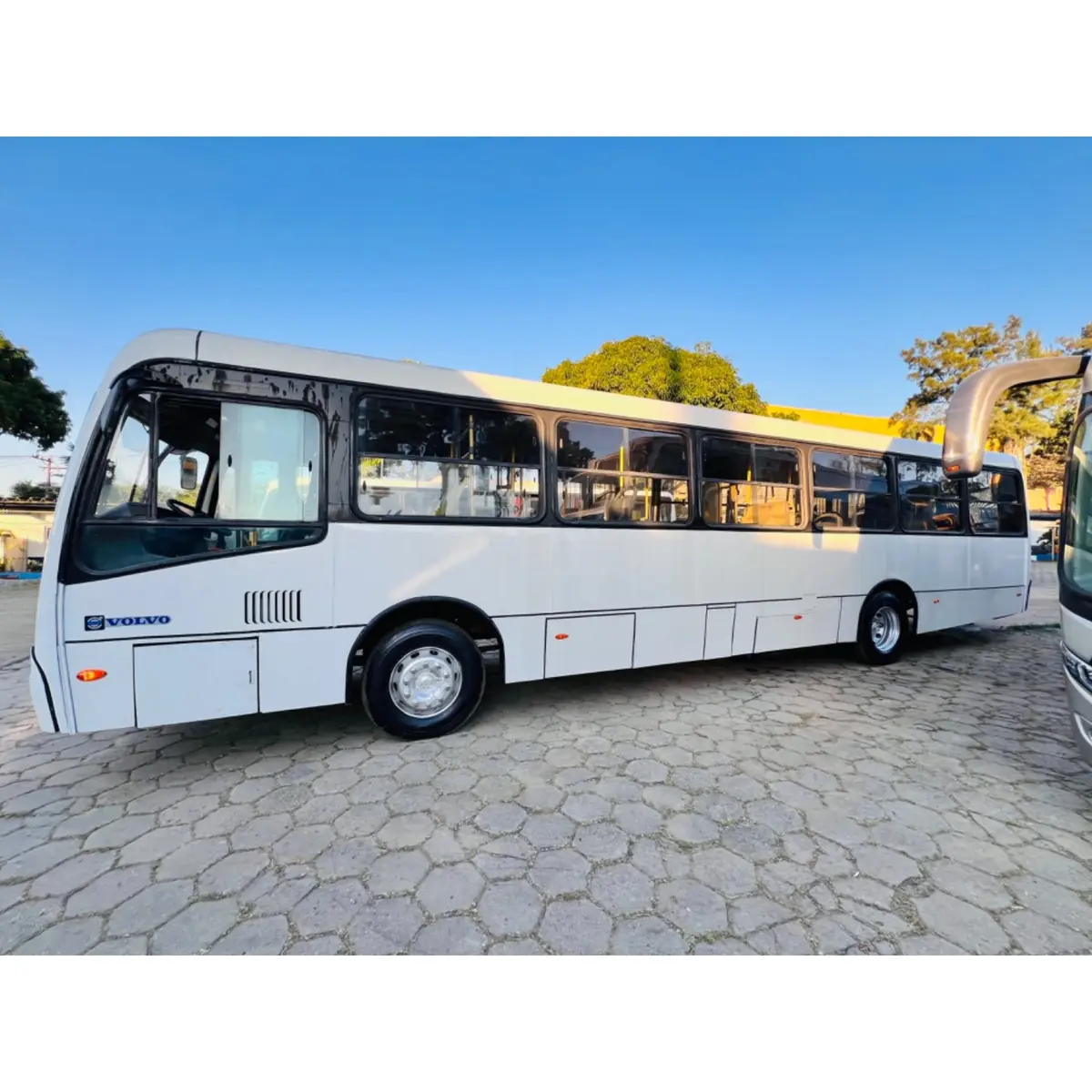 Neobus Spectrum Intercity, Volvo B270F 4x2, 2015 — foto 4