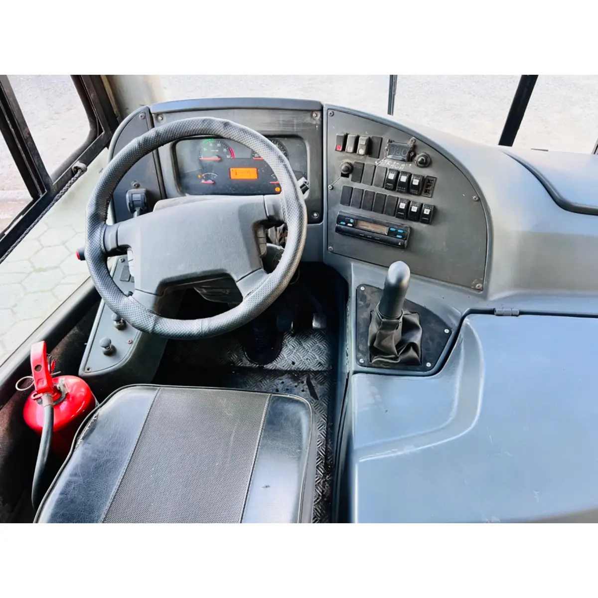 Neobus Spectrum Intercity, Volvo B270F 4x2, 2015 — foto 15