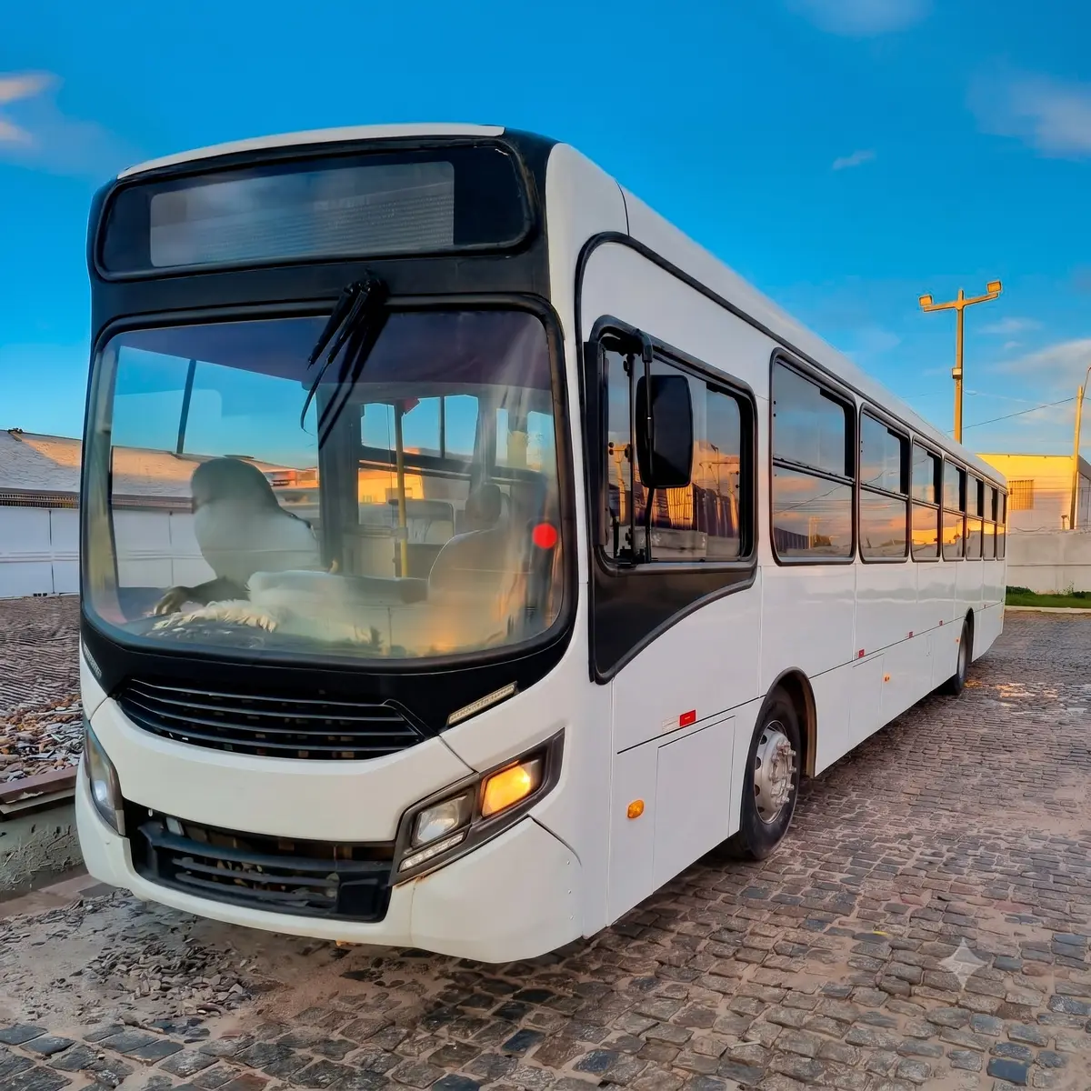 Caio Apache Vip IV, Volkswagen 17.230 OD, 2015 — foto 2