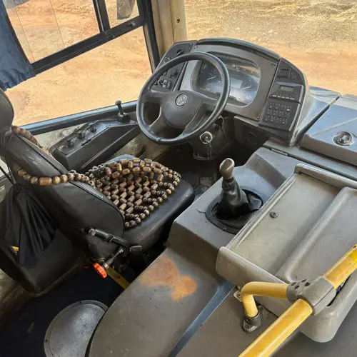 Comil Svelto IV, Mercedes-Benz OF-1724 (238cv), 2015 — foto 3