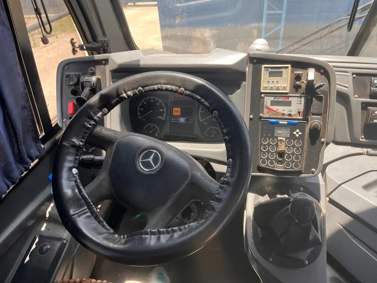 Caio Foz, Mercedes-Benz LO-916 (156cv), 2017 — foto 7