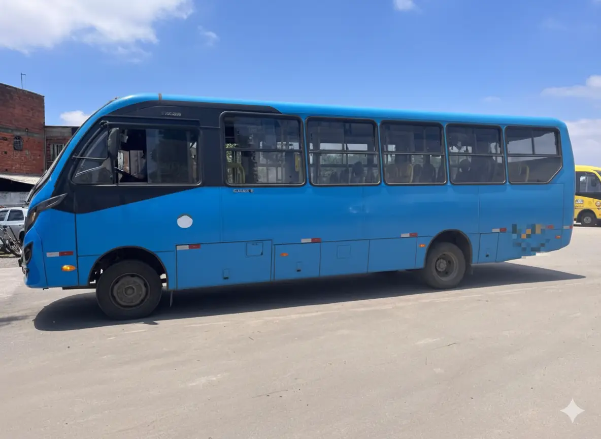 Caio Foz, Mercedes-Benz LO-916 (156cv), 2017 — foto 2
