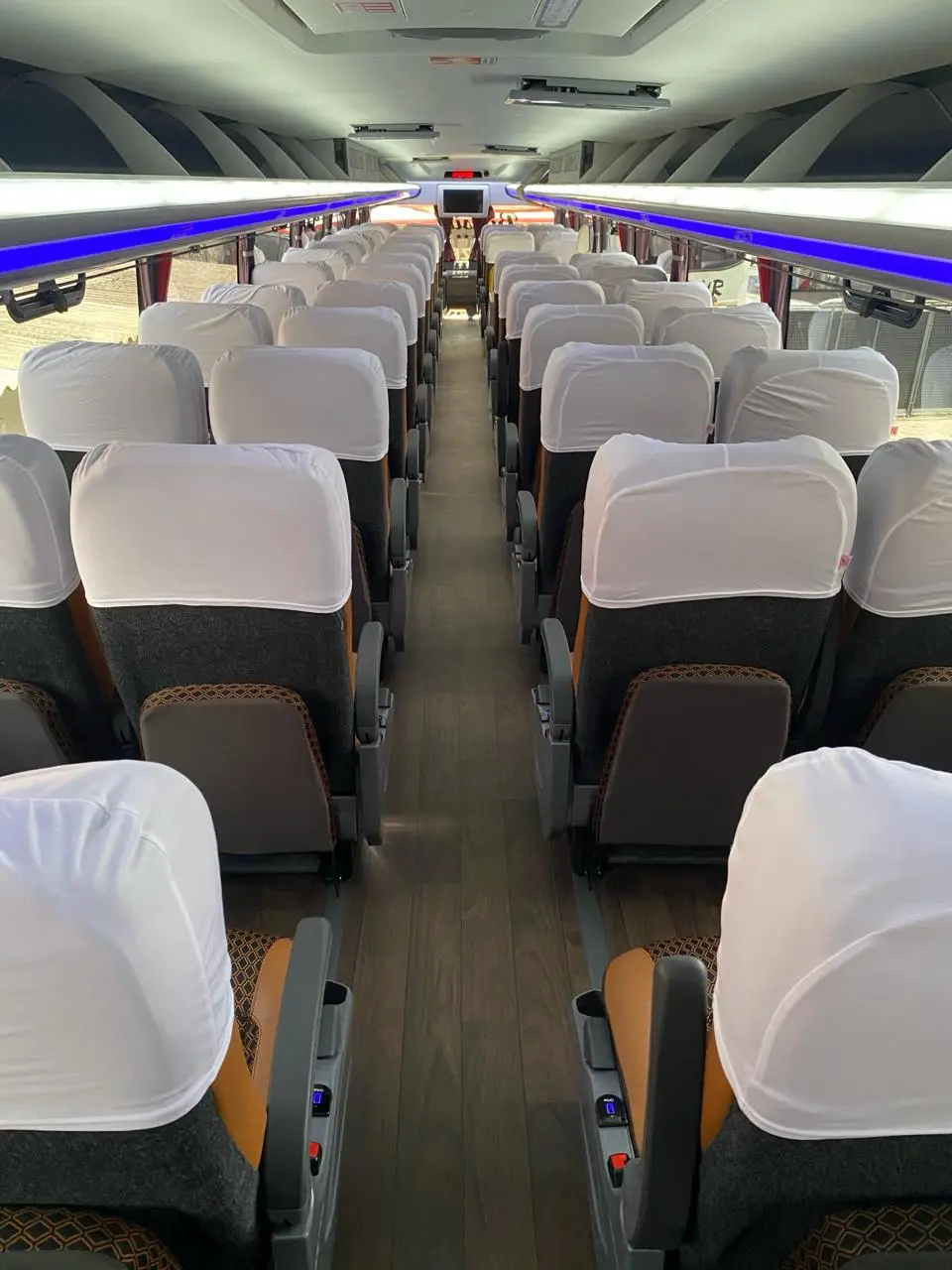 Comil Campione Invictus DD, Scania K440IB 8x2 Rodoviário Low Driver e Double Decker, 2020 — foto 9